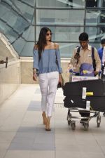 Athiya Shetty snapped at airport on 11th Oct 2015